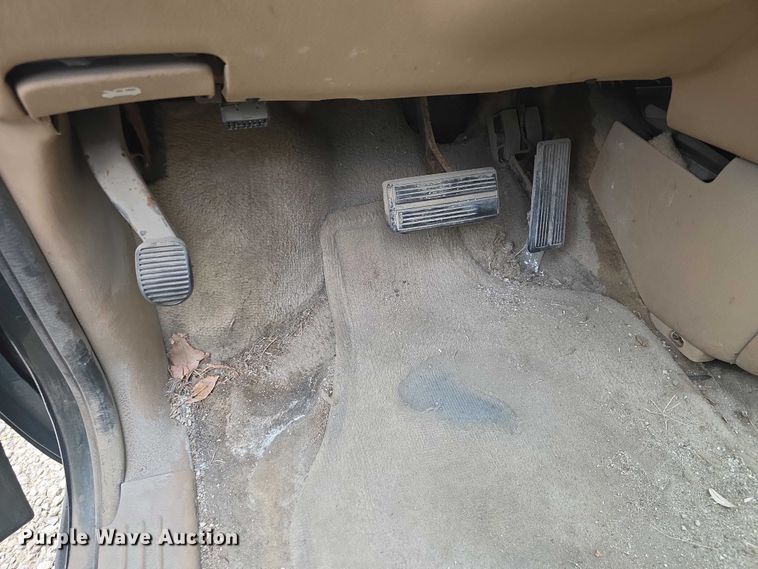 image for item FH6116 1996 Dodge Grand Caravan LE van