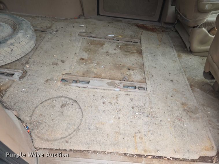 image for item FH6116 1996 Dodge Grand Caravan LE van