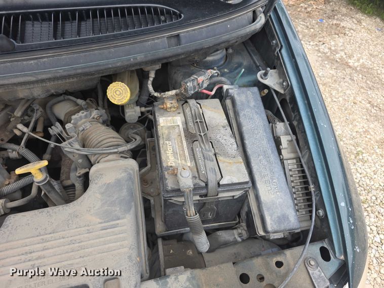 image for item FH6116 1996 Dodge Grand Caravan LE van