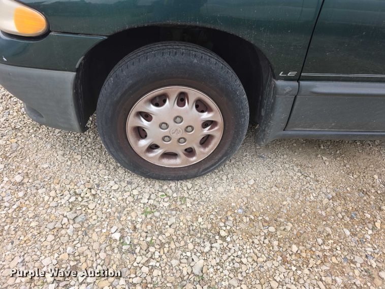 image for item FH6116 1996 Dodge Grand Caravan LE van