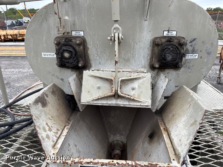 image for item FH7117 2006 Strong Manufacturing Spray Mate concrete mortar mixer