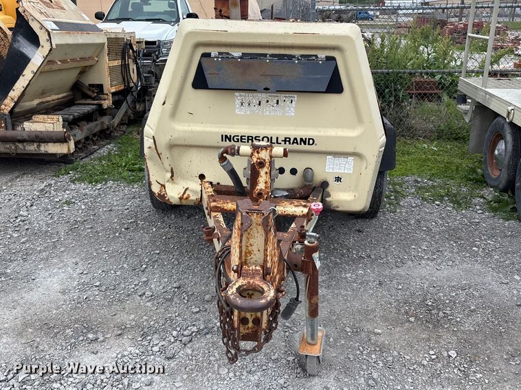 image for item FH7118 1993 Ingersoll-Rand 185 air compressor