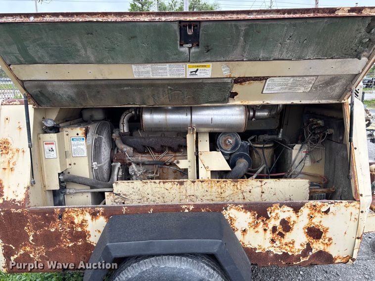 image for item FH7118 1993 Ingersoll-Rand 185 air compressor