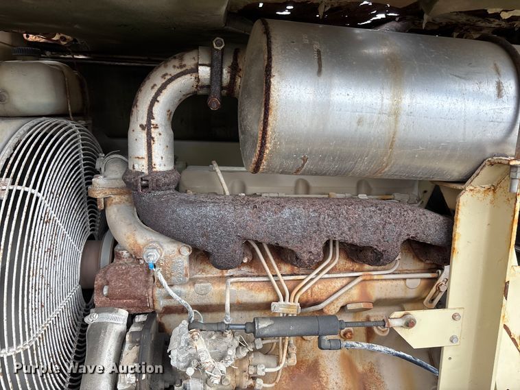image for item FH7118 1993 Ingersoll-Rand 185 air compressor