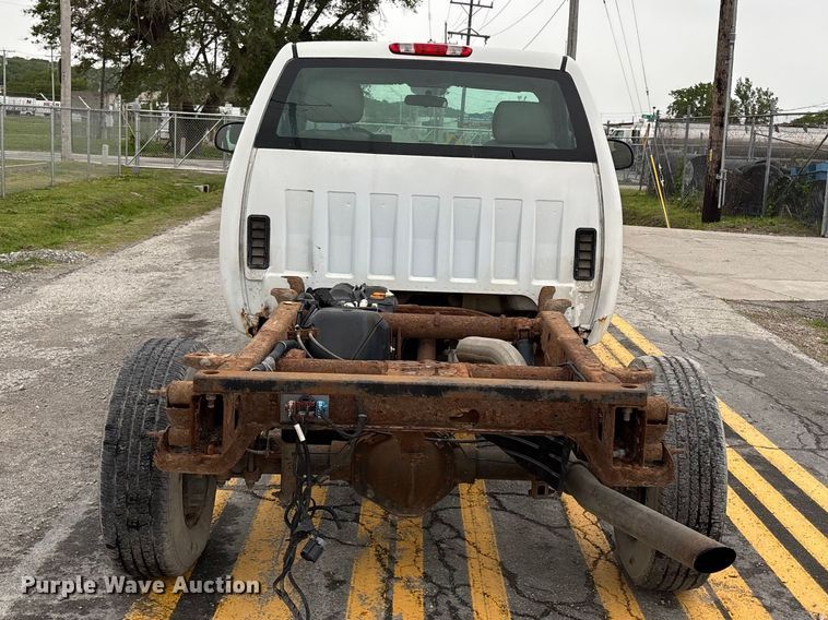 image for item FH7119 2012 Chevrolet Silverado 2500 pickup truck cab and chassis