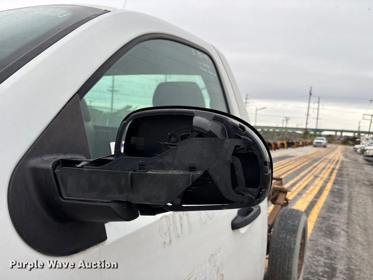 image for item FH7119 2012 Chevrolet Silverado 2500 pickup truck cab and chassis