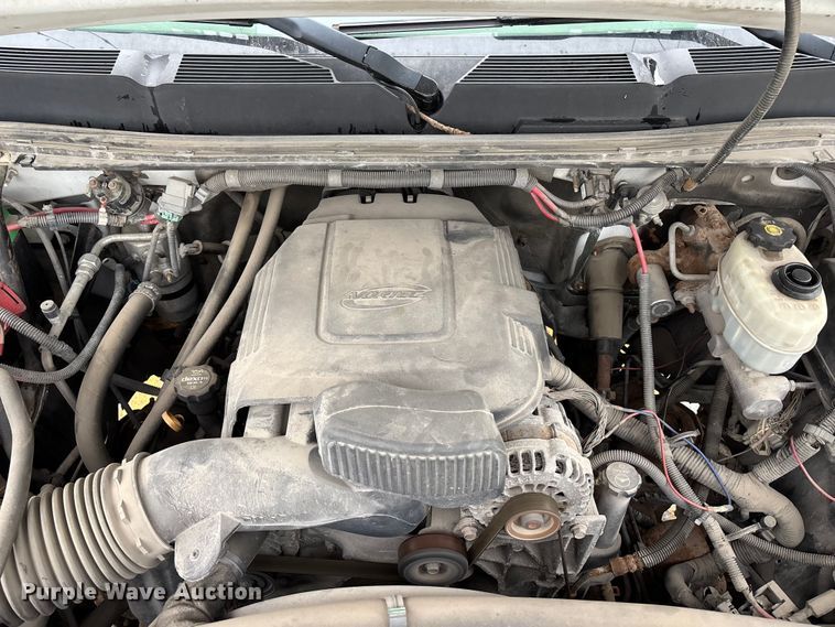 image for item FH7119 2012 Chevrolet Silverado 2500 pickup truck cab and chassis