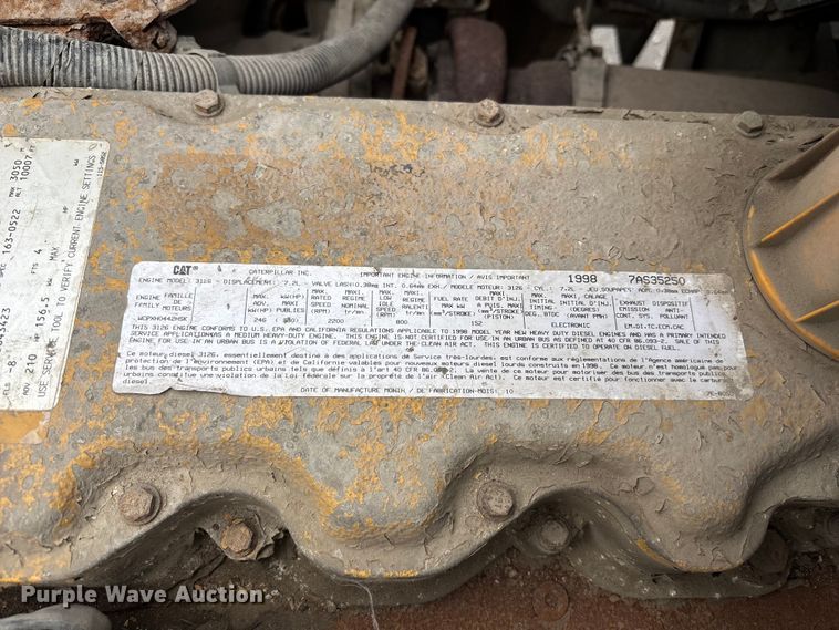 image for item FH7120 1999 GMC C7 truck cab and chassis