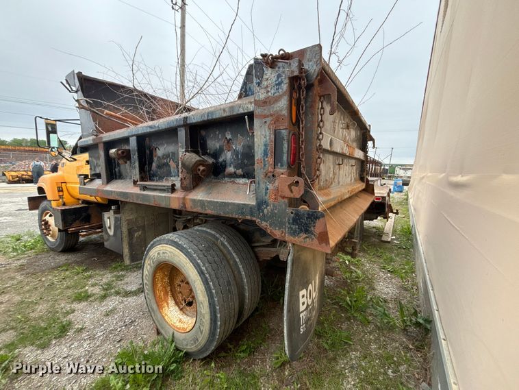 image for item FH7121 1999 GMC C7 dump truck