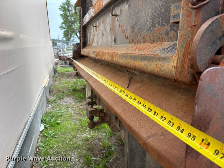 image for item FH7121 1999 GMC C7 dump truck