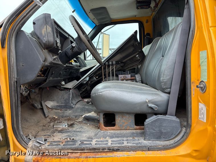 image for item FH7121 1999 GMC C7 dump truck