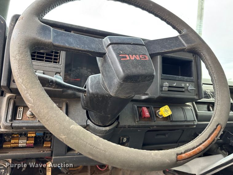 image for item FH7121 1999 GMC C7 dump truck