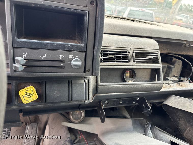 image for item FH7121 1999 GMC C7 dump truck