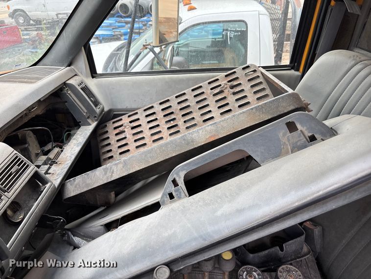 image for item FH7121 1999 GMC C7 dump truck