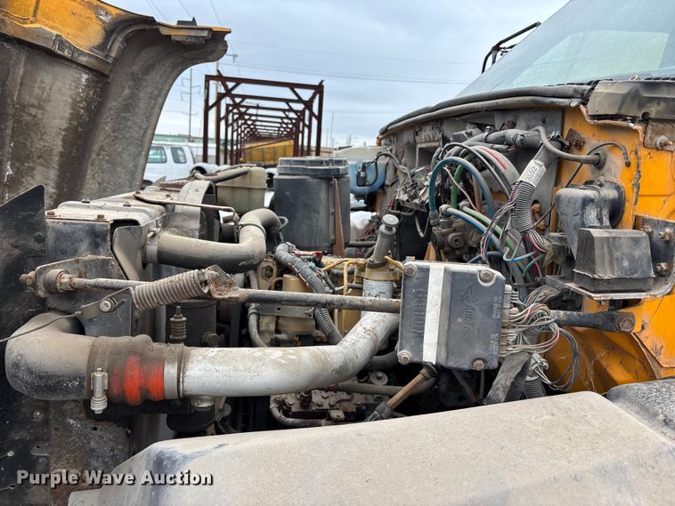 image for item FH7121 1999 GMC C7 dump truck
