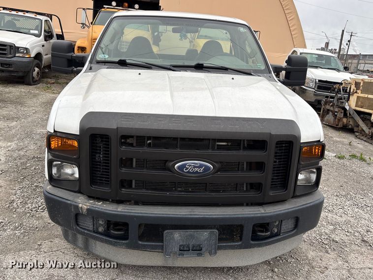 image for item FH7122 2010 Ford F250 pickup truck