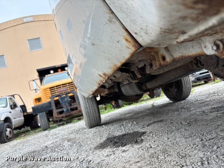 image for item FH7122 2010 Ford F250 pickup truck