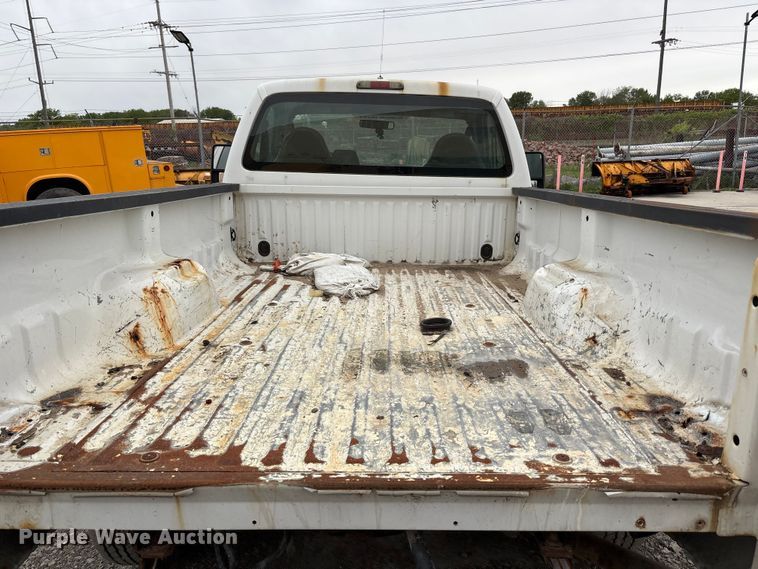 image for item FH7122 2010 Ford F250 pickup truck