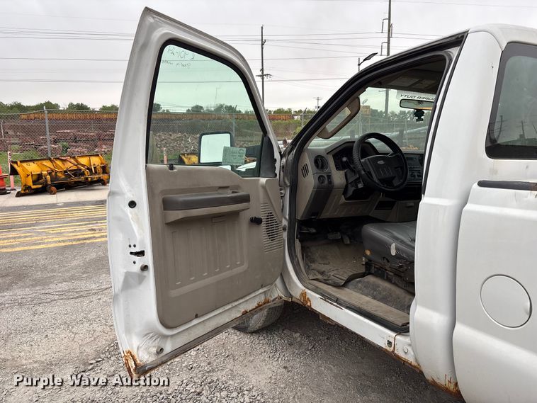 image for item FH7122 2010 Ford F250 pickup truck