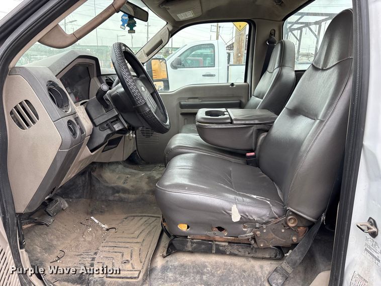 image for item FH7122 2010 Ford F250 pickup truck