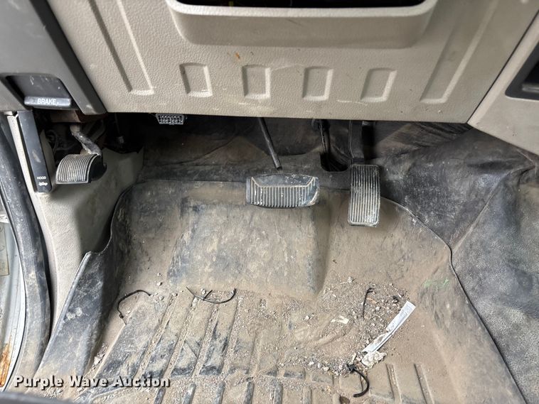 image for item FH7122 2010 Ford F250 pickup truck