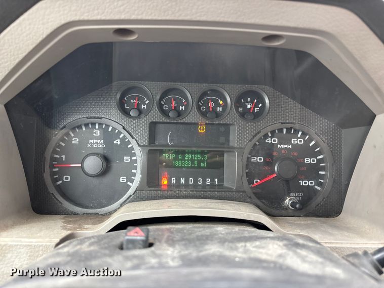image for item FH7122 2010 Ford F250 pickup truck
