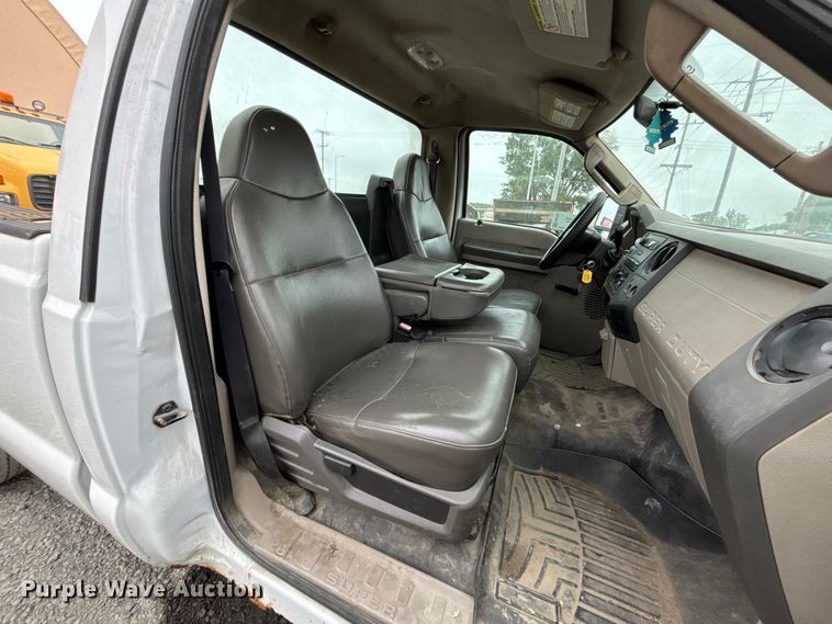 image for item FH7122 2010 Ford F250 pickup truck