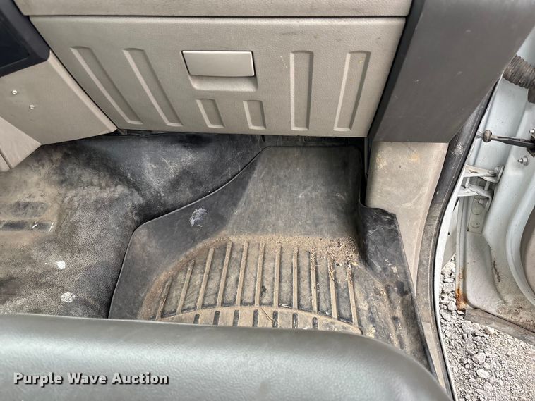 image for item FH7122 2010 Ford F250 pickup truck