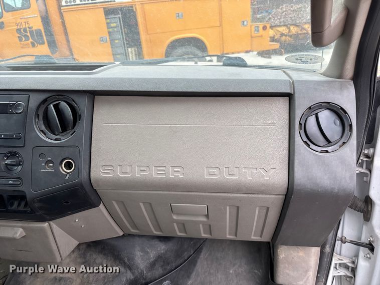 image for item FH7122 2010 Ford F250 pickup truck