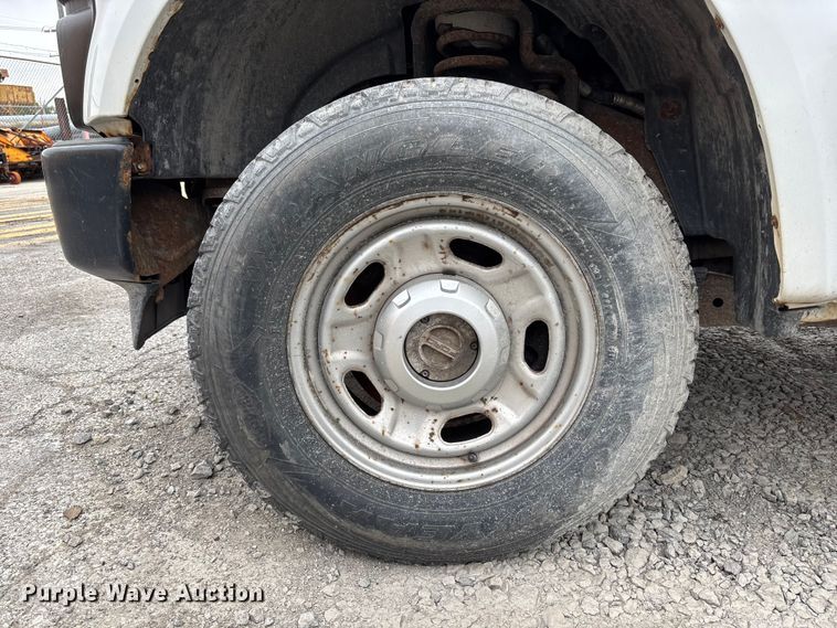 image for item FH7122 2010 Ford F250 pickup truck