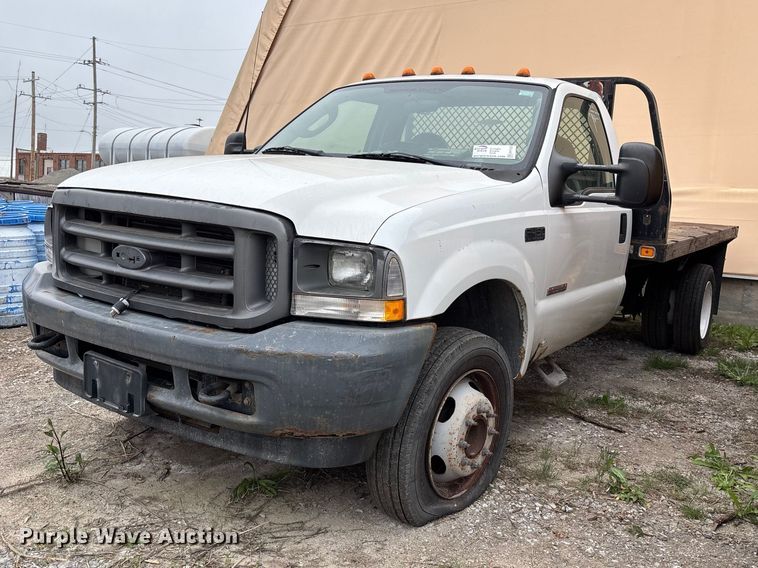 image for item FH7123 2003 Ford F450 flatbed truck