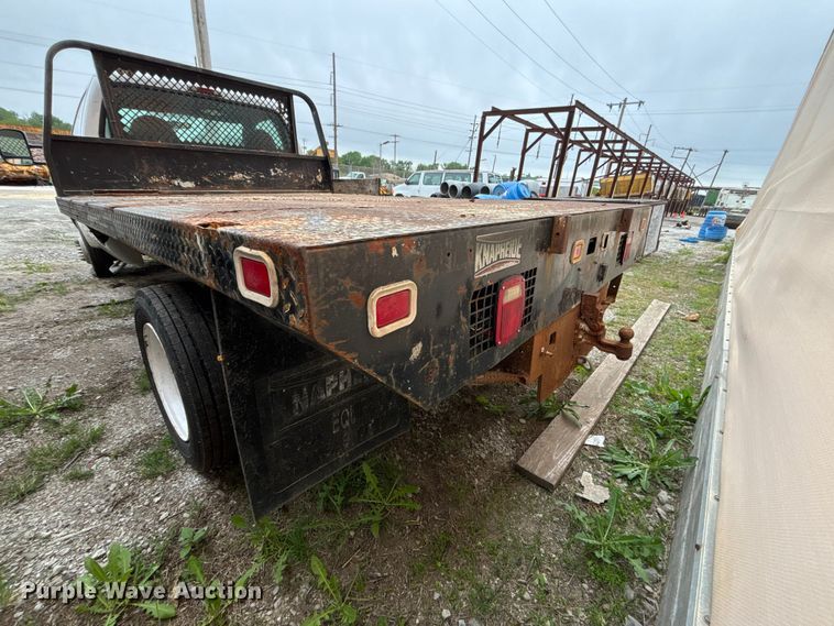 image for item FH7123 2003 Ford F450 flatbed truck