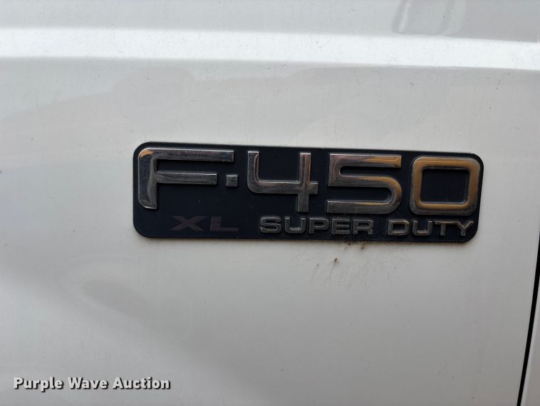 image for item FH7123 2003 Ford F450 flatbed truck