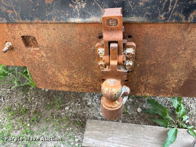 image for item FH7123 2003 Ford F450 flatbed truck