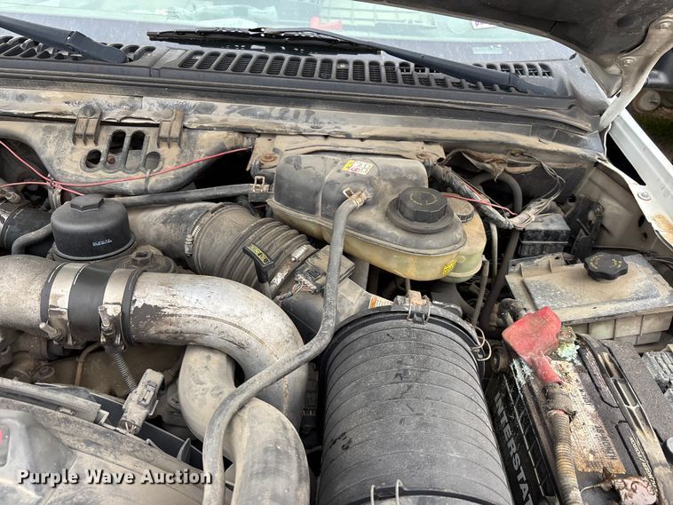 image for item FH7123 2003 Ford F450 flatbed truck