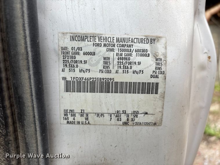 image for item FH7123 2003 Ford F450 flatbed truck