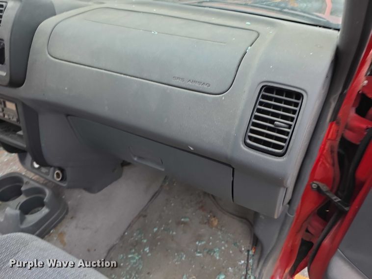 image for item FH7124 2000 Nissan Frontier Ext. Cab pickup truck