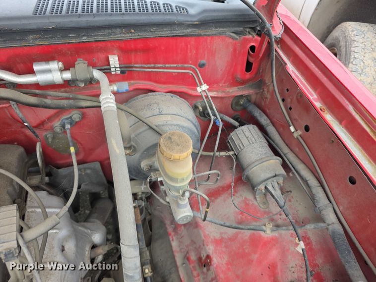 image for item FH7124 2000 Nissan Frontier Ext. Cab pickup truck