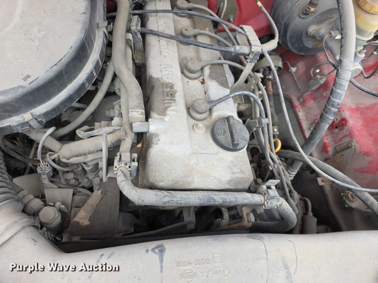image for item FH7124 2000 Nissan Frontier Ext. Cab pickup truck