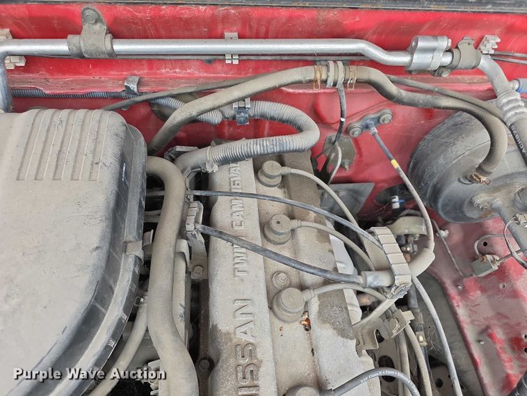 image for item FH7124 2000 Nissan Frontier Ext. Cab pickup truck
