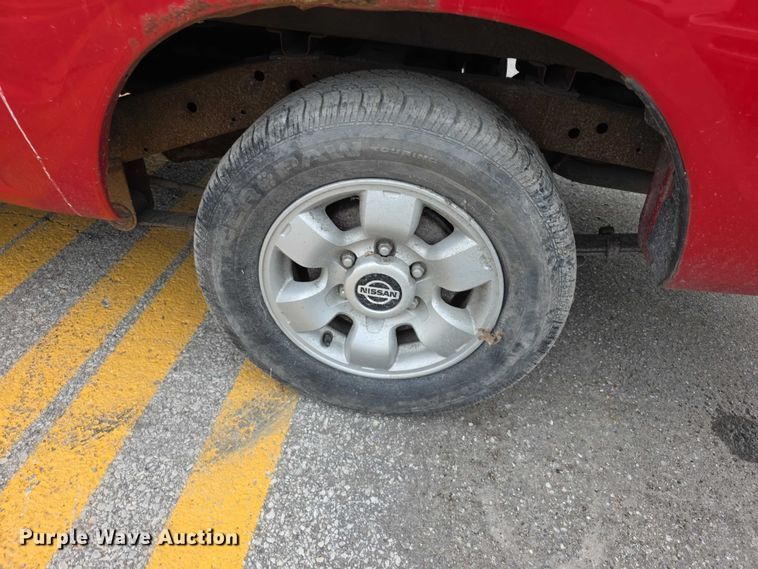 image for item FH7124 2000 Nissan Frontier Ext. Cab pickup truck
