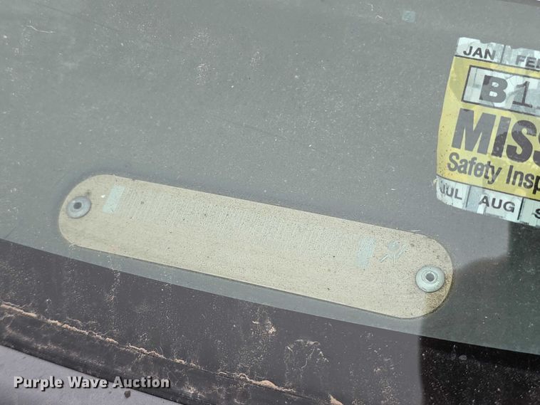 image for item FH7124 2000 Nissan Frontier Ext. Cab pickup truck
