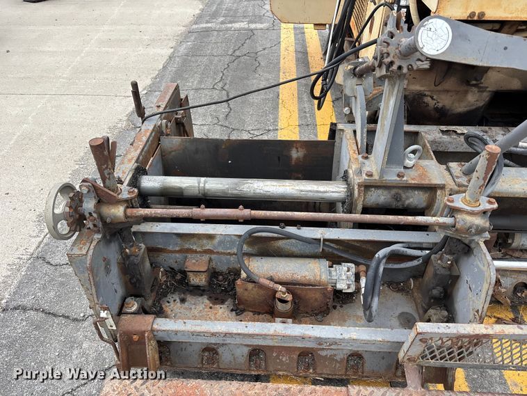 image for item FH7125 1993 Ingeroll-Rand 575T paver