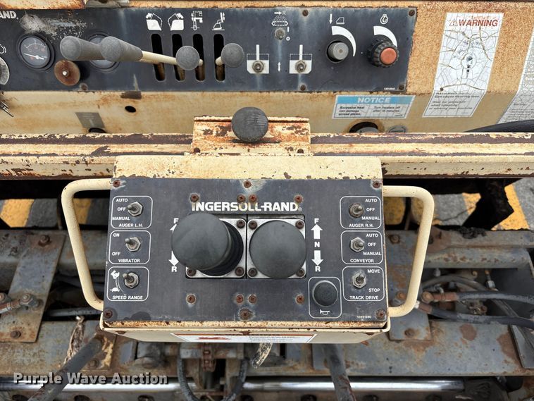 image for item FH7125 1993 Ingeroll-Rand 575T paver