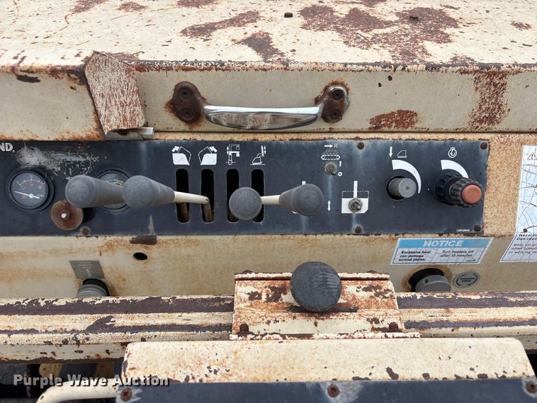 image for item FH7125 1993 Ingeroll-Rand 575T paver