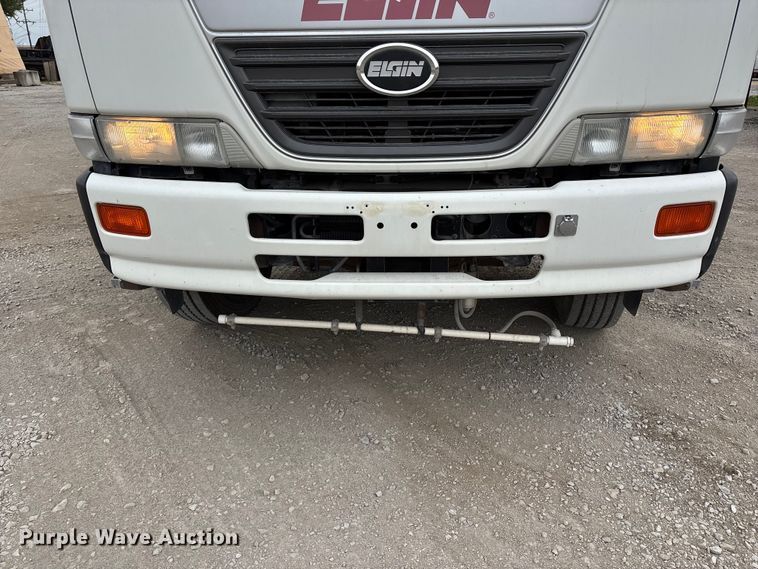 image for item FH7126 2009 Elgin Eagle street sweeper truck