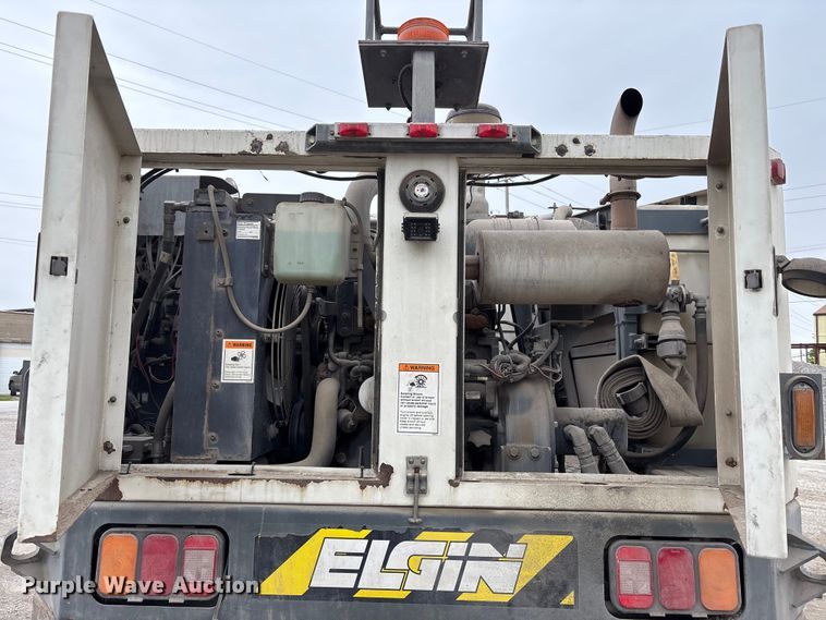 image for item FH7126 2009 Elgin Eagle street sweeper truck