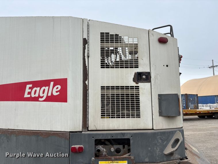 image for item FH7126 2009 Elgin Eagle street sweeper truck