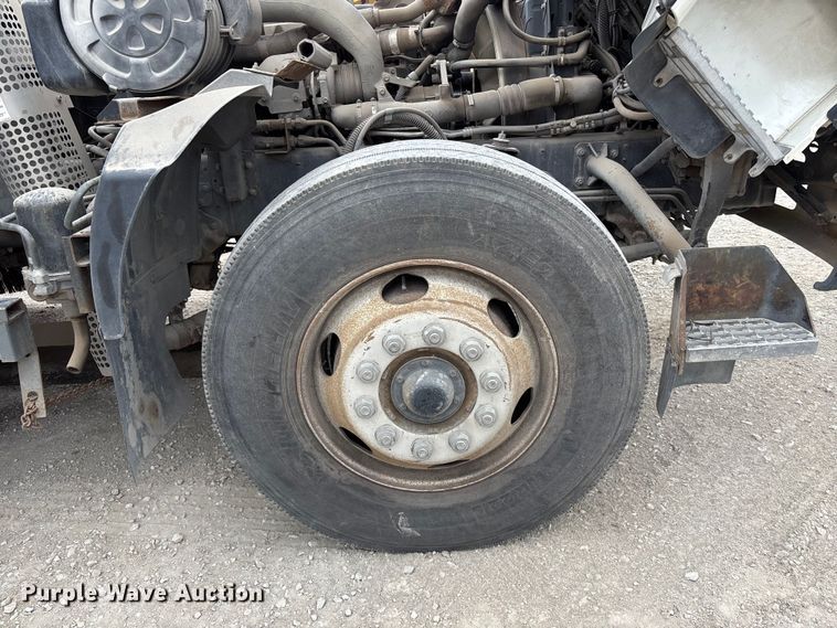 image for item FH7126 2009 Elgin Eagle street sweeper truck