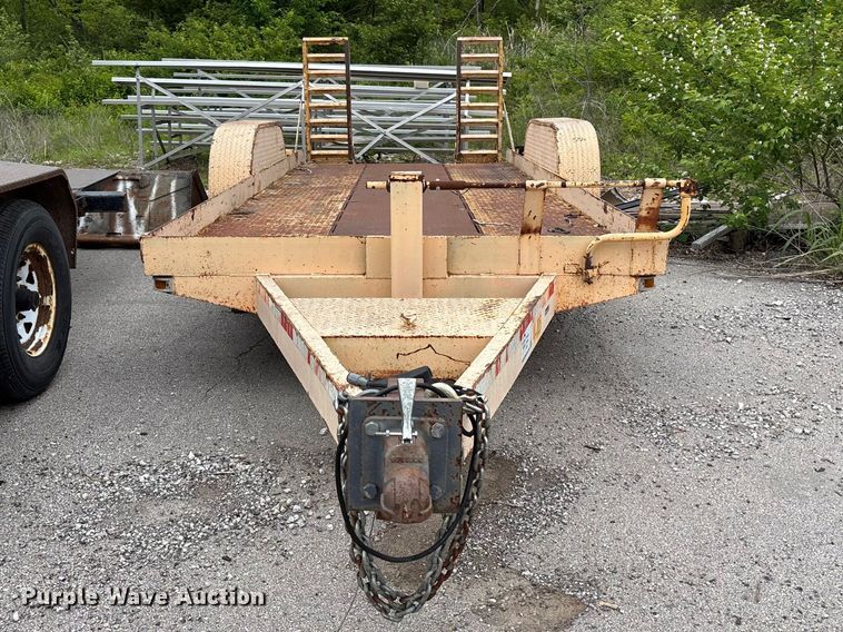 image for item FH7130 1994 CROF equipment trailer